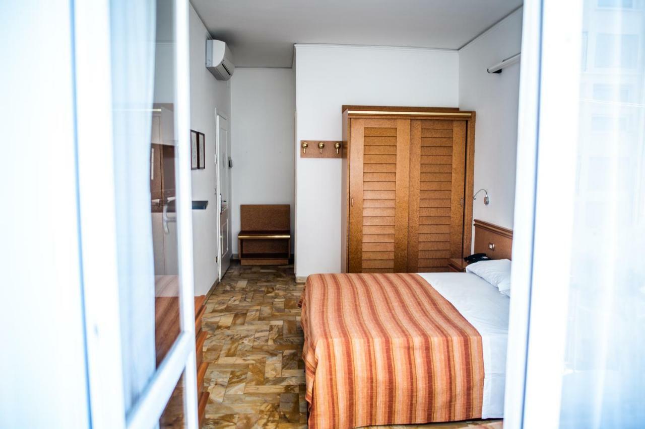 Hotel West End Alassio Exterior foto
